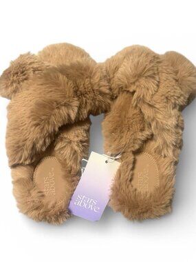 Women’s Stars Above Taupe Crossband Faux Fur Slippers, Size 5 - NWT